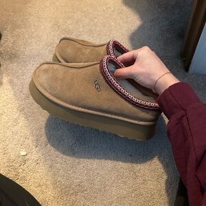 UGG Women's Tasman Platform Slippers chestnut